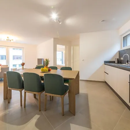 Halternative Rose Apartment *