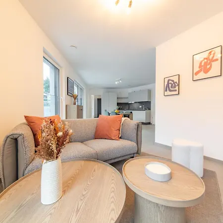 Halternative Rose Apartment