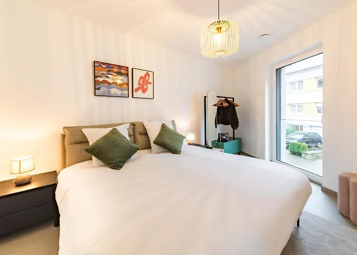 Halternative Rose Apartment